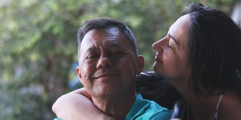 How to Support a Loved One Experiencing Hair Loss